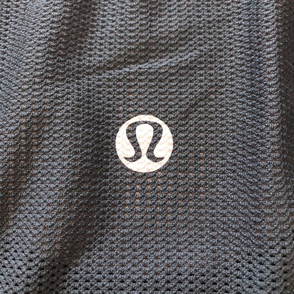 Lululemon Racerback Mesh Tank Top Made in Canada Size 10 - Picture 5 of 9